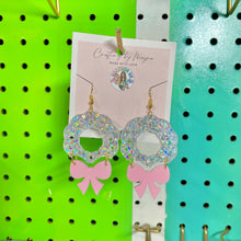 Load image into Gallery viewer, Wreath &amp; Bow Earrings
