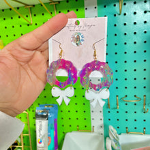 Load image into Gallery viewer, Wreath &amp; Bow Earrings
