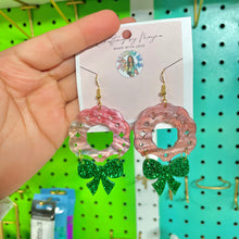 Load image into Gallery viewer, Wreath &amp; Bow Earrings
